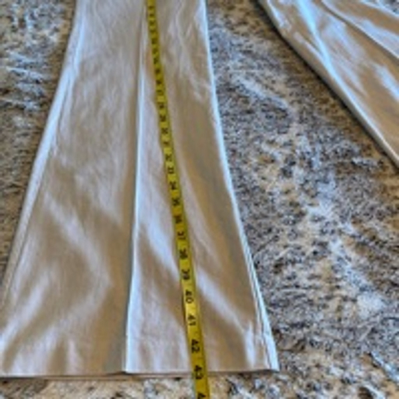 Women's LOFT Beige Pants Size 10 - Picture 7 of 7